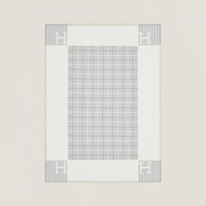 Hermès Avalon Cabriole blanket NEW WITH TAGS IN BOX